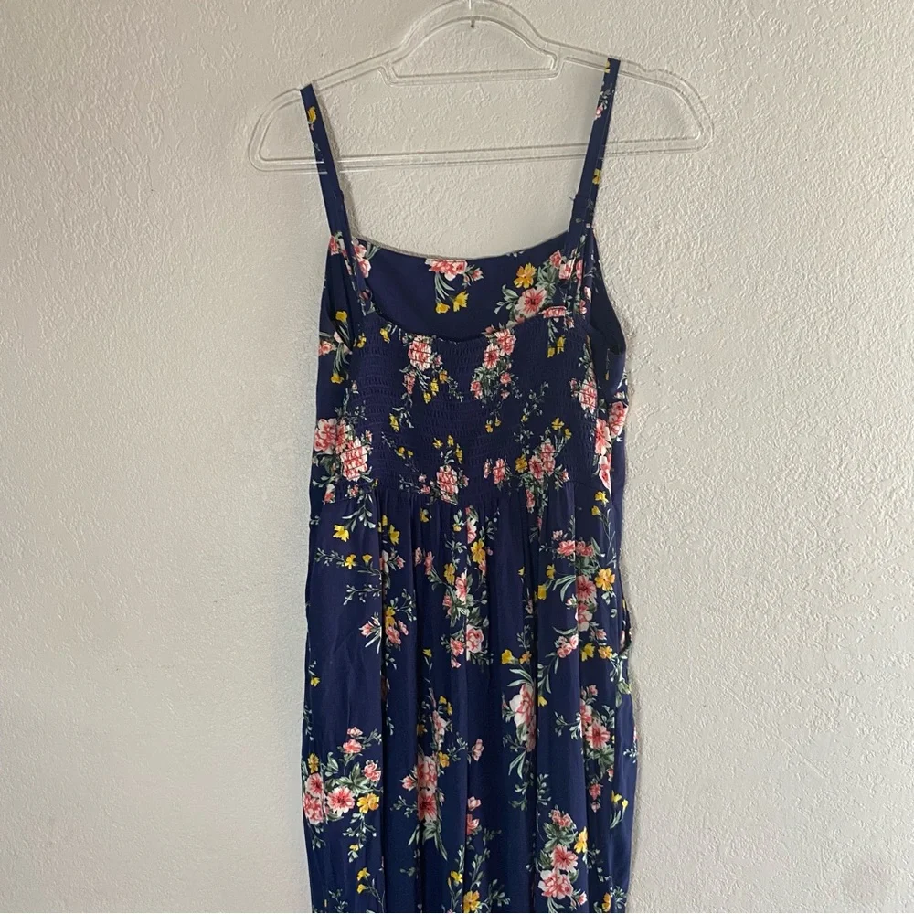Old Navy Floral Navy Jumpsuit size L - Picture 4 of 7